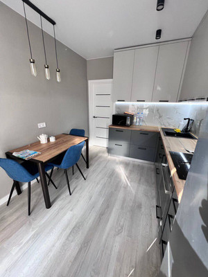 Продам однокомнатную (1-комн.) квартиру, Крымской весны ул, 5к2, Мирное с