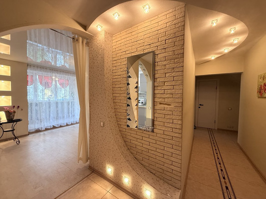 Продам трехкомнатную (3-комн.) квартиру, Ленинский пр-кт, 20а, Йошкар-Ола г
