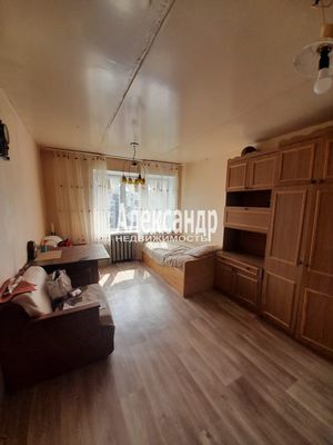 Продам комнату в 8-комн. квартире, 3-й Рабфаковский пер, 5к1, Санкт-Петербург г