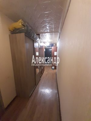 Продам комнату в 8-комн. квартире, 3-й Рабфаковский пер, 5к1, Санкт-Петербург г