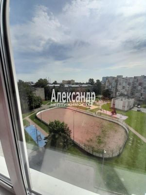 Продам комнату в 8-комн. квартире, 3-й Рабфаковский пер, 5к1, Санкт-Петербург г