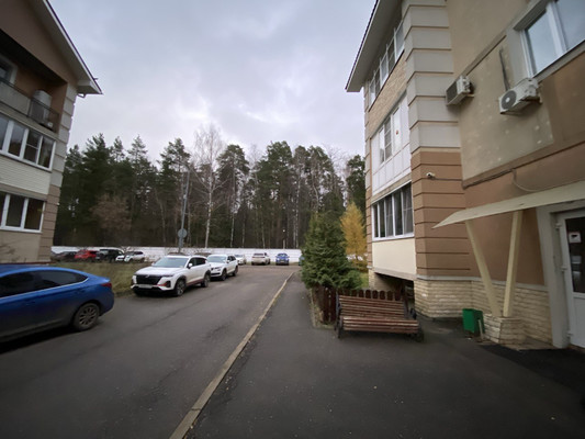 Продам однокомнатную (1-комн.) квартиру, Полянка мкр, 199, Лесные Поляны п