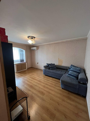 Продам трехкомнатную (3-комн.) квартиру, Калараша ул, 23, Туапсе г