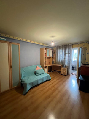 Продам трехкомнатную (3-комн.) квартиру, Калараша ул, 23, Туапсе г
