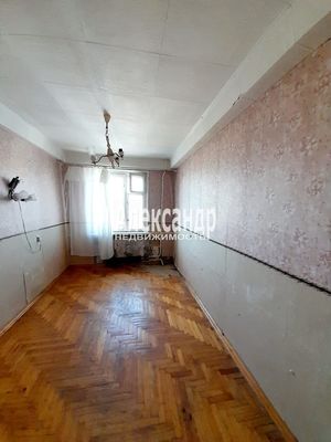 Продам комнату в 2-комн. квартире, Центральная ул, 4к2, Сертолово г