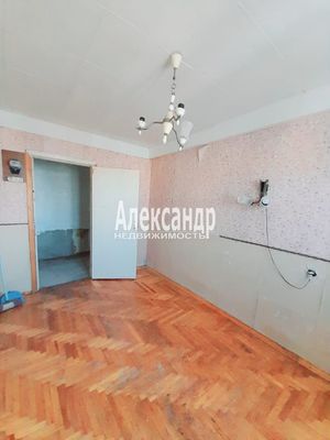 Продам комнату в 2-комн. квартире, Центральная ул, 4к2, Сертолово г