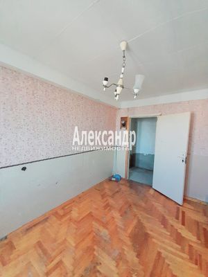 Продам комнату в 2-комн. квартире, Центральная ул, 4к2, Сертолово г