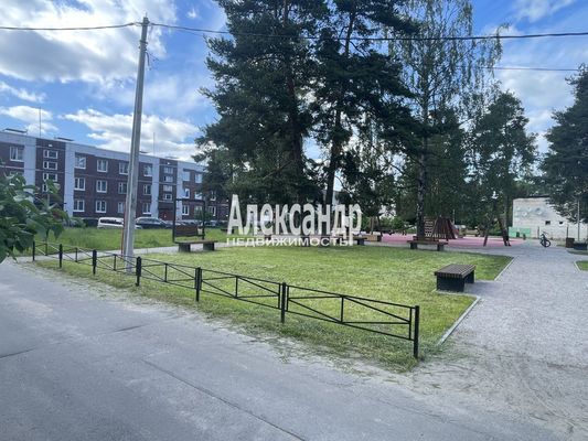 Продам однокомнатную (1-комн.) квартиру, Центральная ул, 4, Громово п