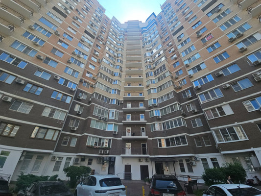 Продам трехкомнатную (3-комн.) квартиру, им. Яна Полуяна ул, 51/1, Краснодар г