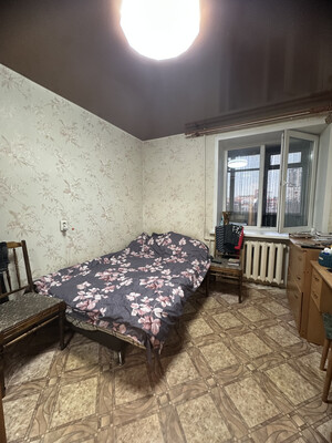 Продам трехкомнатную (3-комн.) квартиру, Пролетарская ул, 25, Киров г