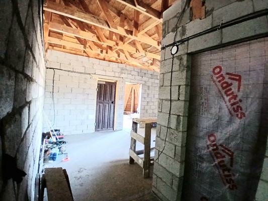 Продам трехкомнатную (3-комн.) квартиру, Усхурская ул, 1, Белая Речка с