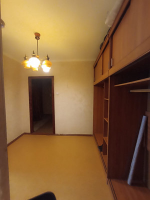 Продам трехкомнатную (3-комн.) квартиру, Мира пр-кт, 33, Волгодонск г