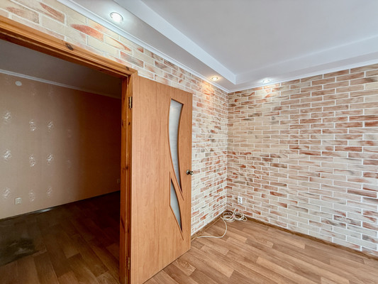 Продам однокомнатную (1-комн.) квартиру, Трубаченко ул, 24, Симферополь г
