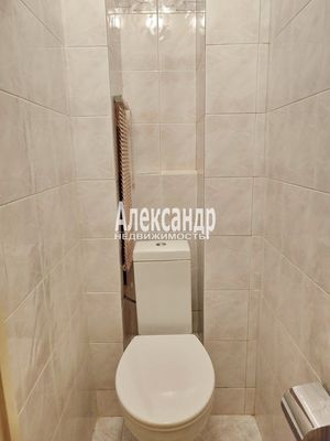 Продам многокомнатную квартиру, Дунайский пр-кт, д. 40 корп. 1, Санкт-Петербург г