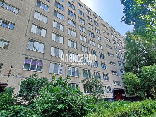 Продам многокомнатную квартиру, Дунайский пр-кт, д. 40 корп. 1, Санкт-Петербург г