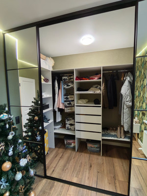 Продам однокомнатную (1-комн.) квартиру, Красных Партизан ул, 1к4, Краснодар г