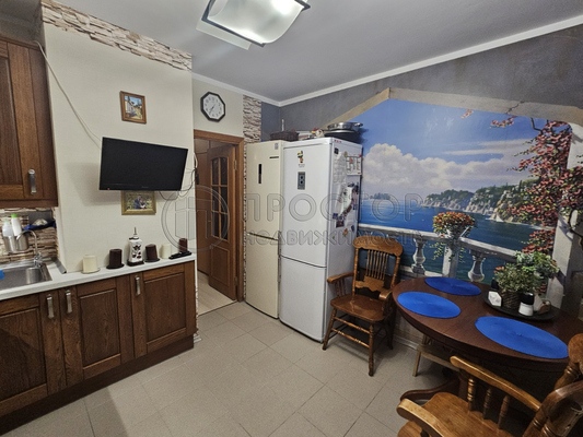 Продам трехкомнатную (3-комн.) квартиру, Свободы ул, 93, Москва г