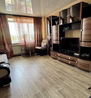 Продам двухкомнатную (2-комн.) квартиру, Мира ул, 32а, Силикатный п