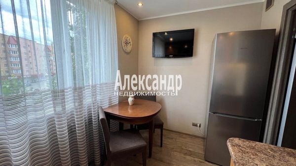 Продам двухкомнатную (2-комн.) квартиру, Гагарина ул, 16, Выборг г
