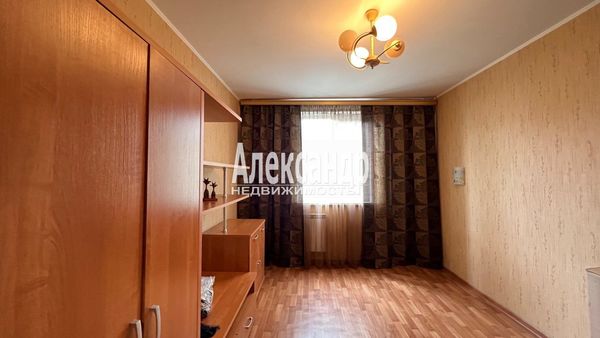 Продам двухкомнатную (2-комн.) квартиру, Гагарина ул, 16, Выборг г
