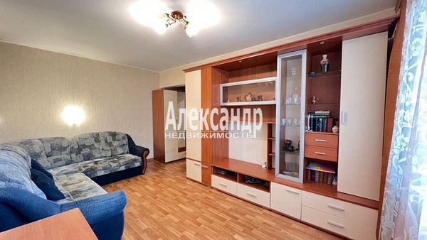 Продам двухкомнатную (2-комн.) квартиру, Гагарина ул, 16, Выборг г