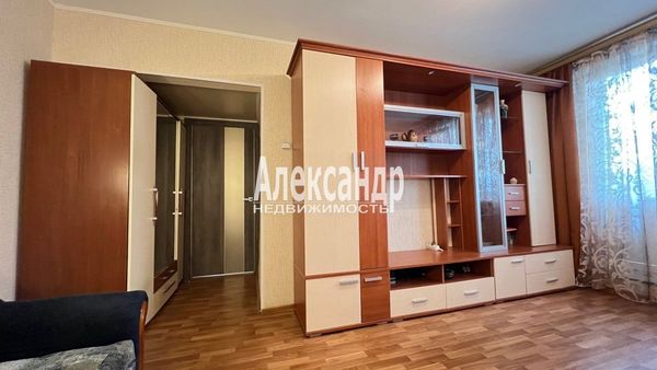Продам двухкомнатную (2-комн.) квартиру, Гагарина ул, 16, Выборг г