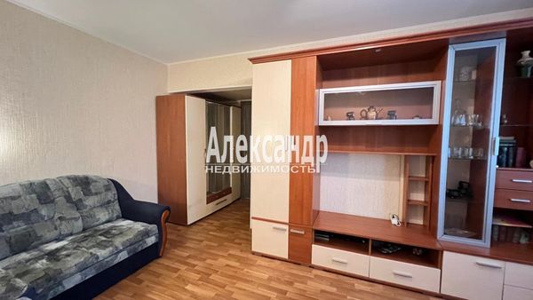 Продам двухкомнатную (2-комн.) квартиру, Гагарина ул, 16, Выборг г
