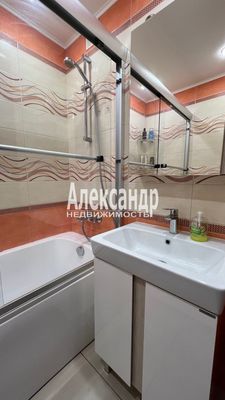 Продам двухкомнатную (2-комн.) квартиру, Гагарина ул, 16, Выборг г
