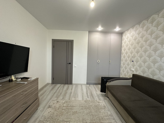 Продам двухкомнатную (2-комн.) квартиру, Азата Аббасова ул, 3, Казань г
