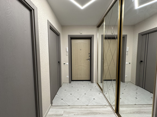 Продам двухкомнатную (2-комн.) квартиру, Азата Аббасова ул, 3, Казань г