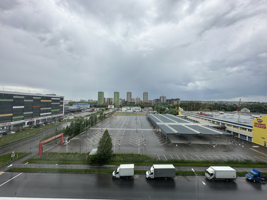 Продам двухкомнатную (2-комн.) квартиру, Азата Аббасова ул, 3, Казань г