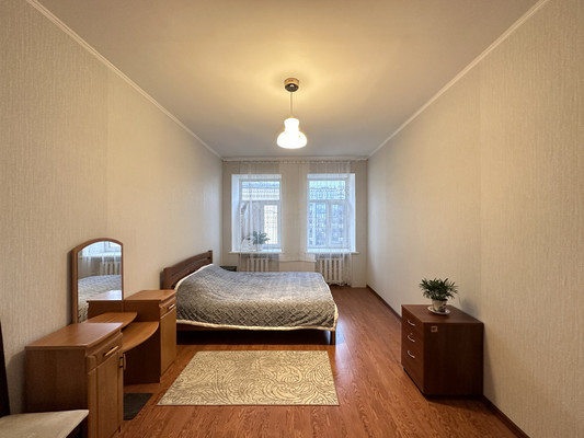 Продам многокомнатную квартиру, Красного Курсанта ул, 25, Санкт-Петербург г