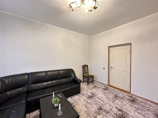Продам многокомнатную квартиру, Красного Курсанта ул, 25, Санкт-Петербург г
