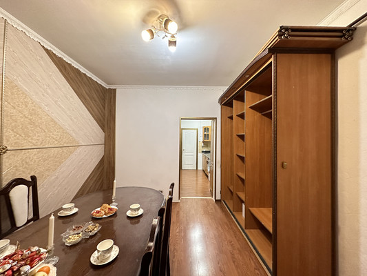 Продам многокомнатную квартиру, Красного Курсанта ул, 25, Санкт-Петербург г