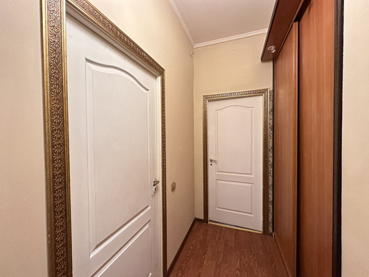 Продам многокомнатную квартиру, Красного Курсанта ул, 25, Санкт-Петербург г