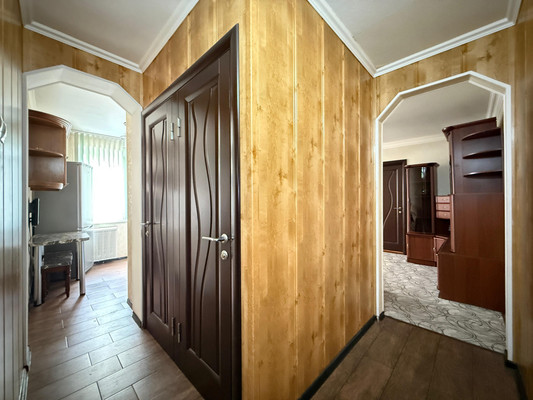 Продам многокомнатную квартиру, Ашурова ул, 4, Нальчик г