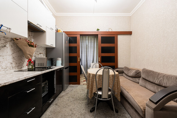 Продам комнату в 20-комн. квартире, Огородный пер, 5, Санкт-Петербург г
