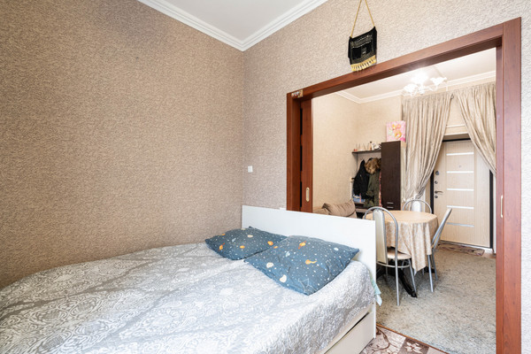 Продам комнату в 20-комн. квартире, Огородный пер, 5, Санкт-Петербург г