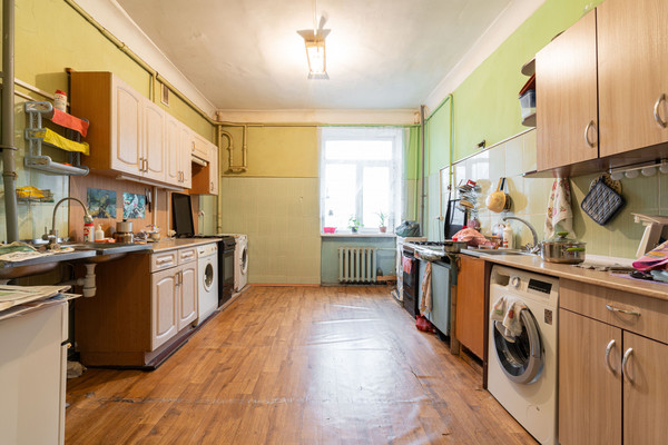 Продам комнату в 20-комн. квартире, Огородный пер, 5, Санкт-Петербург г