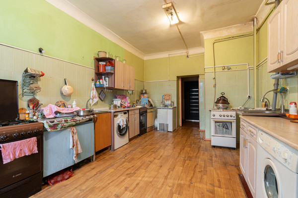 Продам комнату в 20-комн. квартире, Огородный пер, 5, Санкт-Петербург г