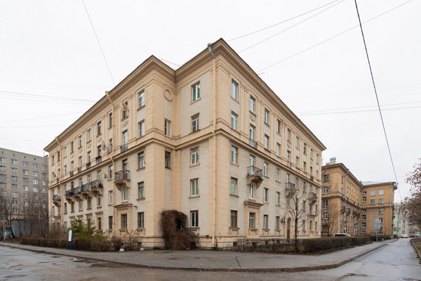 Продам комнату в 20-комн. квартире, Огородный пер, 5, Санкт-Петербург г