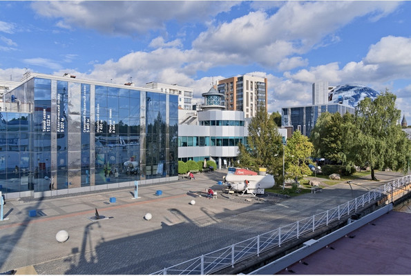 Продам двухкомнатную (2-комн.) квартиру, Красноярская ул, 3, Калининград г