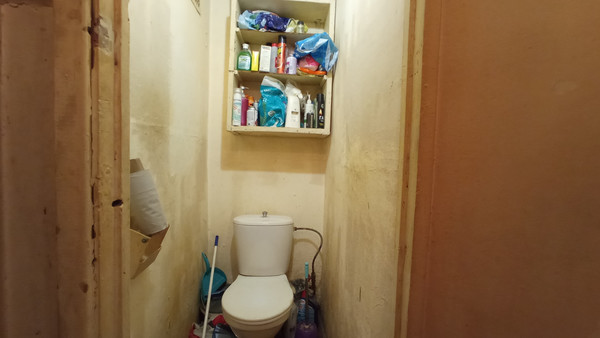 Продам комнату в 2-комн. квартире, Октябрьская наб, 90к8, Санкт-Петербург г