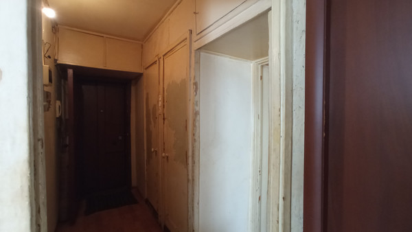Продам комнату в 2-комн. квартире, Октябрьская наб, 90к8, Санкт-Петербург г