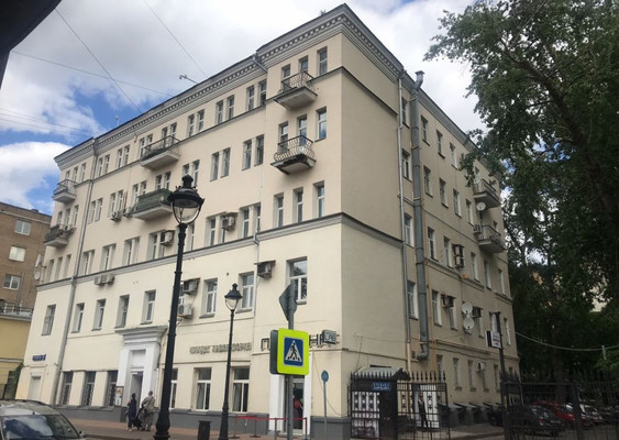 Продам многокомнатную квартиру, Малая Никитская ул, 20, Москва г