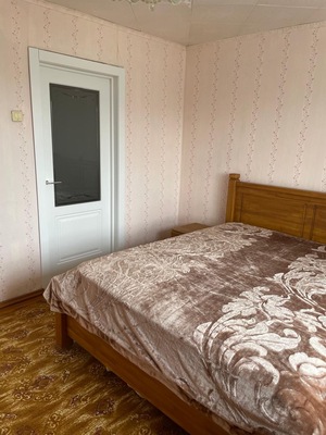 Продам трехкомнатную (3-комн.) квартиру, Рабочая ул, 9, Киров г