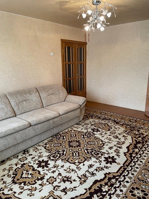 Продам трехкомнатную (3-комн.) квартиру, Рабочая ул, 9, Киров г