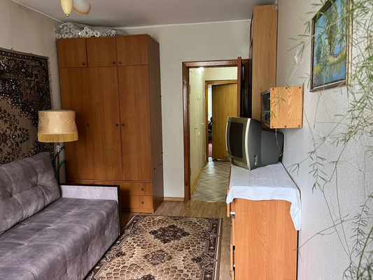 Продам трехкомнатную (3-комн.) квартиру, Маршала Жукова пр-кт, 13, Иркутск г