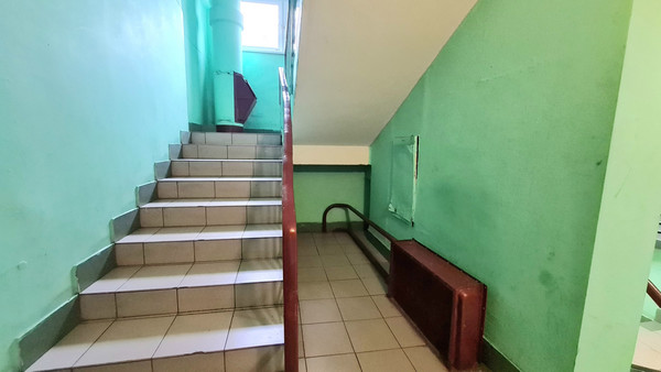 Продам двухкомнатную (2-комн.) квартиру, Энтузиастов ш, 100к4, Москва г