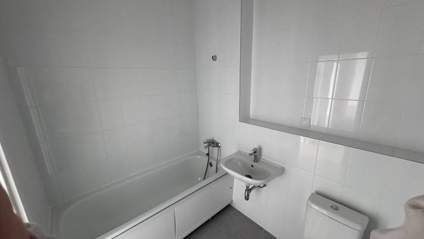 Продам трехкомнатную (3-комн.) квартиру, Новая ул, 14, Ям с